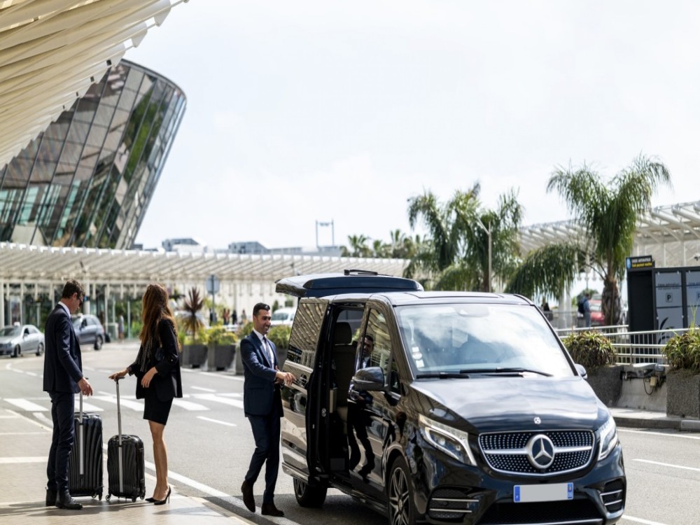How long is a transfer from the airport to Marmaris