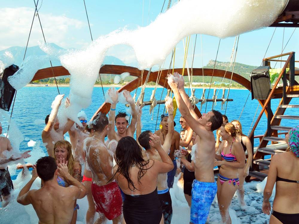 Alanya Pirate Boat Tours