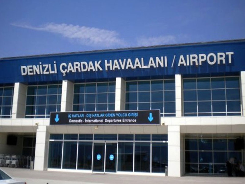 Which airport for Pamukkale?