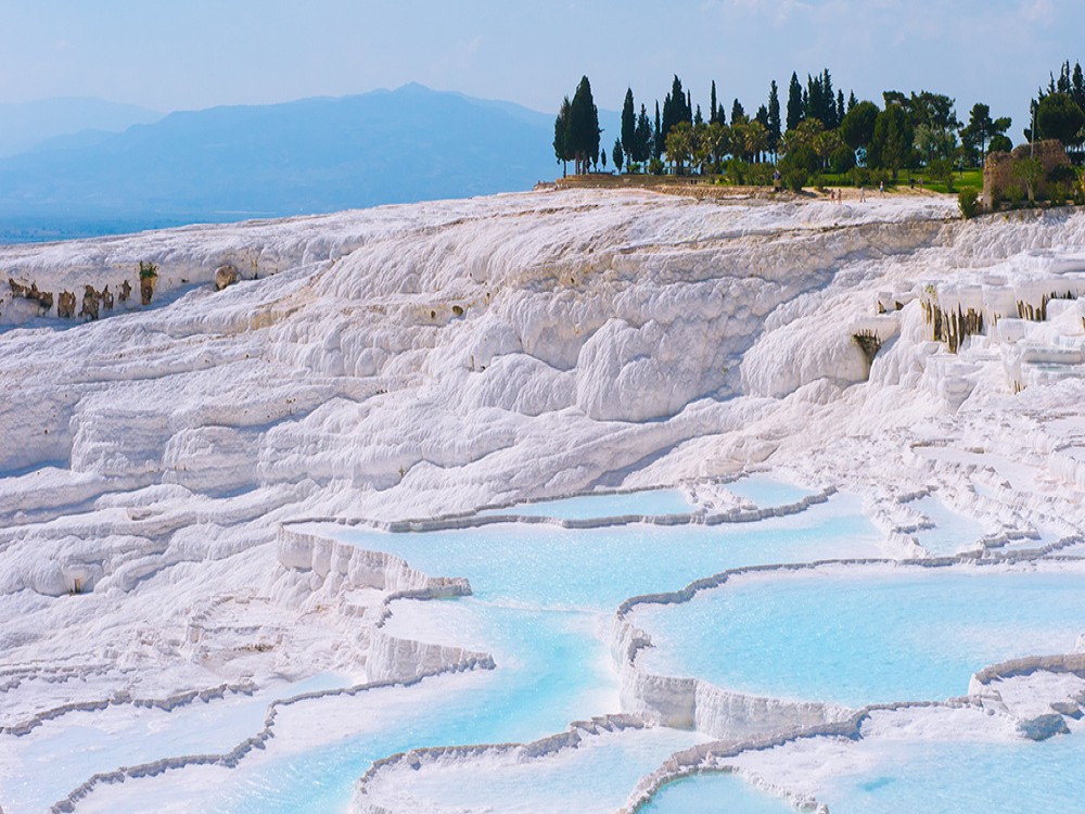 Hot air balloon ride in Pamukkale or Cappadocia ?