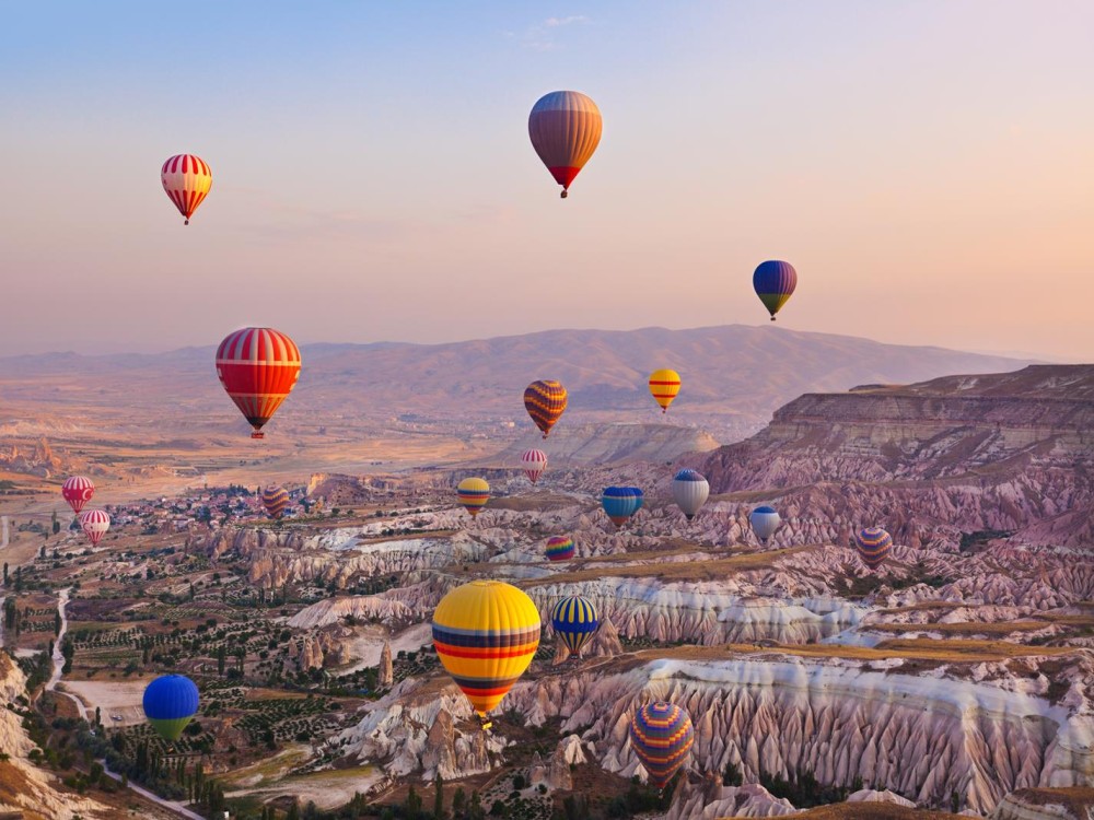 Hot air balloon ride in Pamukkale or Cappadocia ?