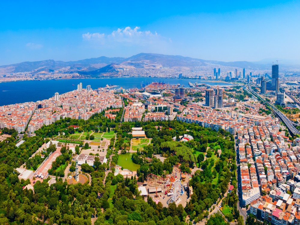 When to Visit İzmir: A Seasonal Travel Guide