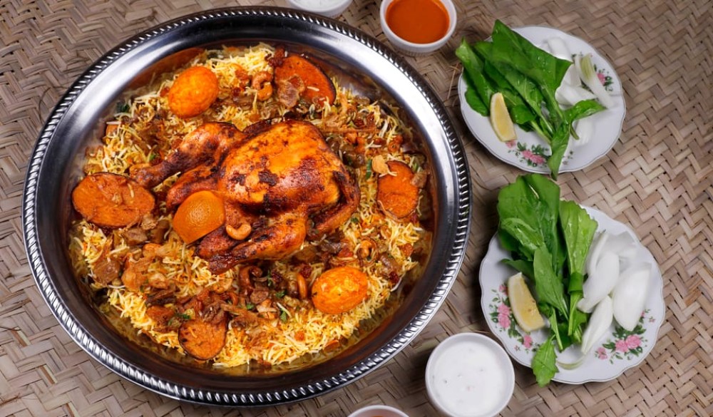 Dubai: Ethnic Emirati Dining Experience | ®ExcursionMania