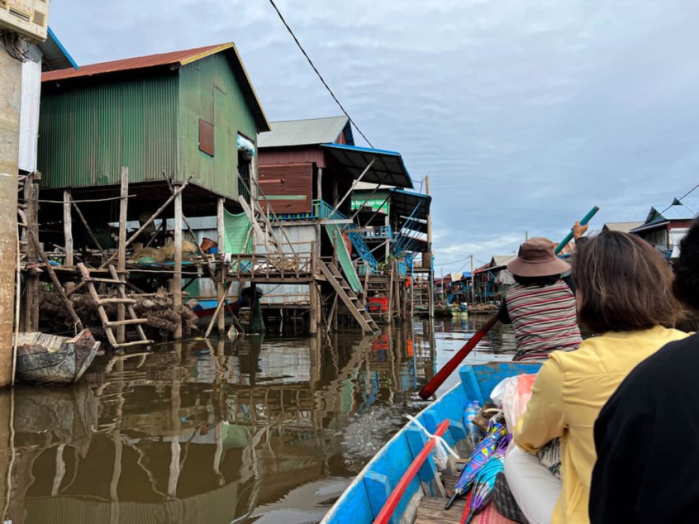 Siem Reap: Kampong Phluk and Tonle Sap Sunset Boat Cruise | ®ExcursionMania