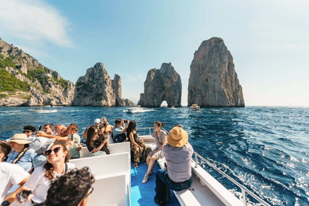 From Naples: Gulf of Naples & Capri Sightseeing Boat Tour | ®ExcursionMania