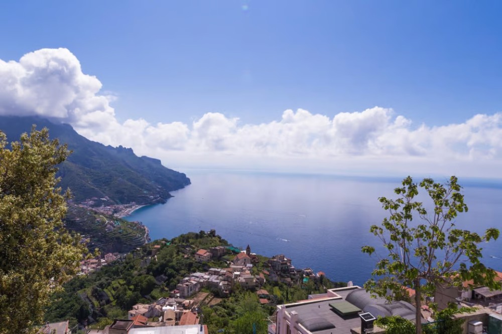 Minibus Tour from Naples: Sorrento, Amalfi and Positano | ®ExcursionMania