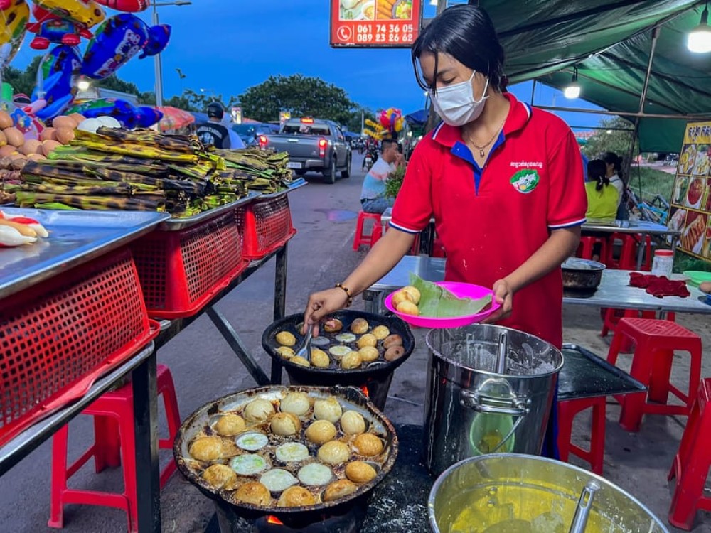 Siem Reap: Street Food Experience by Tuk-Tuk | ®ExcursionMania