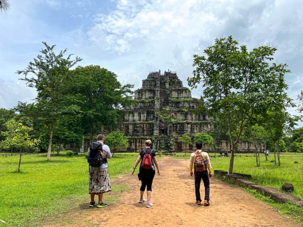 Siem Reap: Koh Ker, Beng Mealea, & Banteay Srei Join-in Tour | ®ExcursionMania