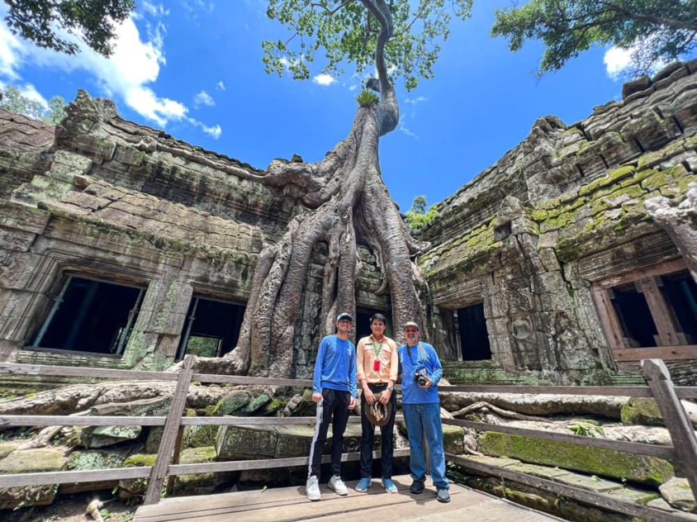 Siem Reap: Angkor Wat Sunrise Tour Via Tuk Tuk & Breakfast | ®ExcursionMania