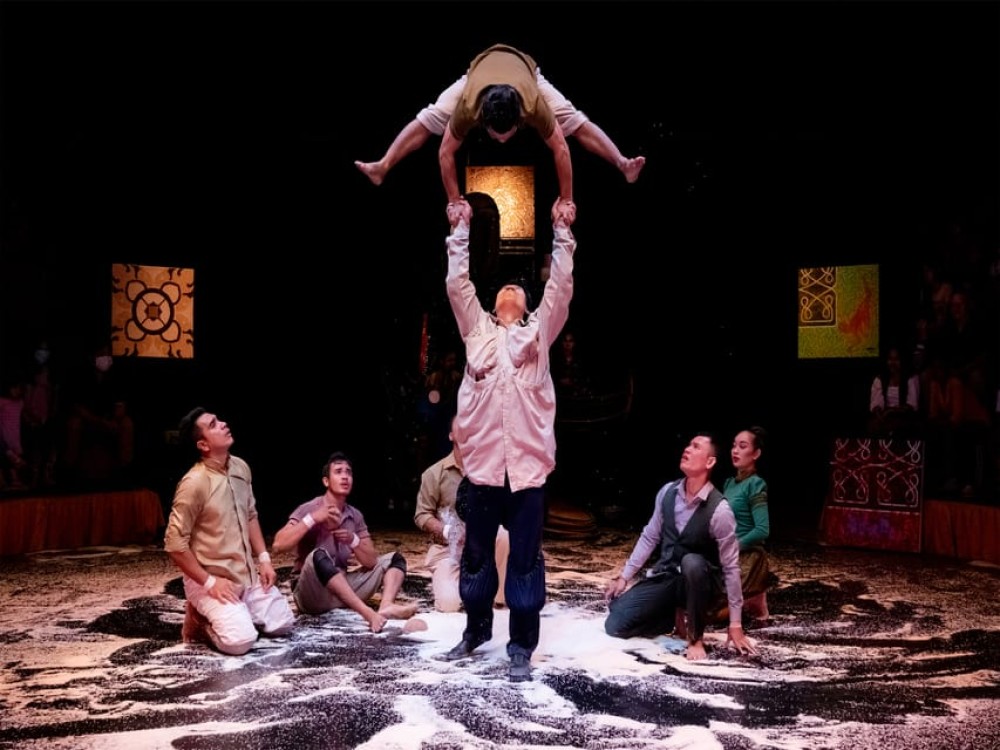 Siem Reap: Phare, Cambodian Circus with Tuk-Tuk Transfers | ®ExcursionMania
