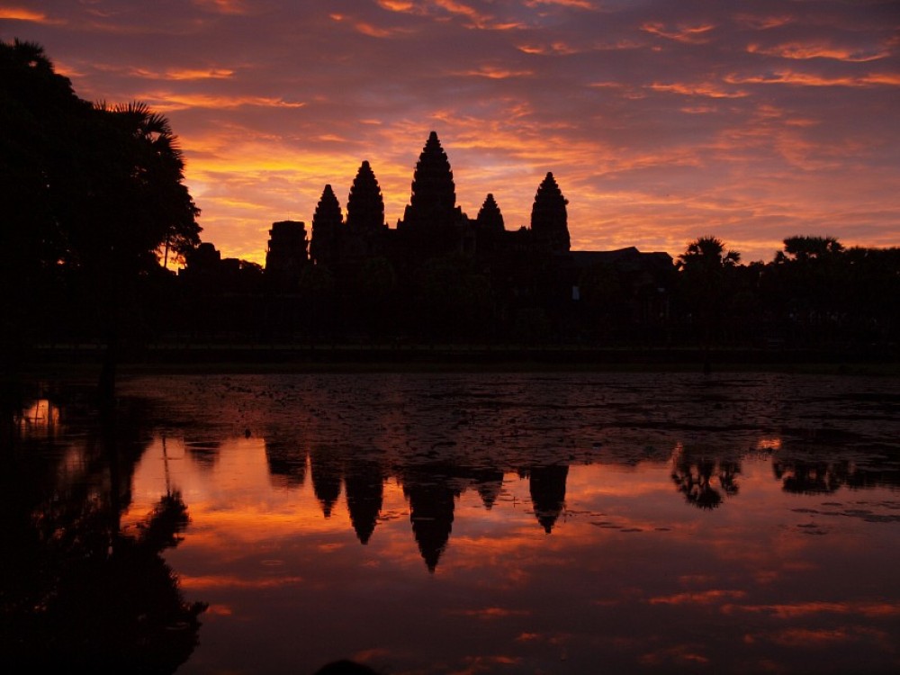 Siem Reap: Angkor Wat Sunrise And Market Tour By Jeep | ®ExcursionMania