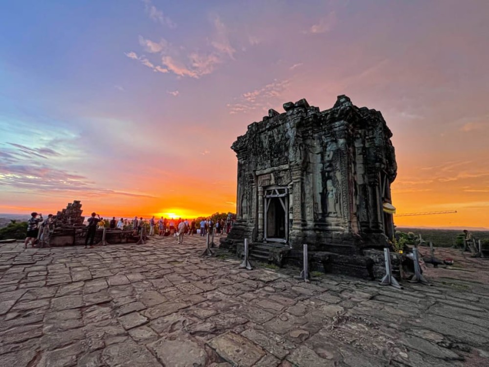 From Siem Reap: Angkor Wat and Floating Village 3-Day Trip | ®ExcursionMania