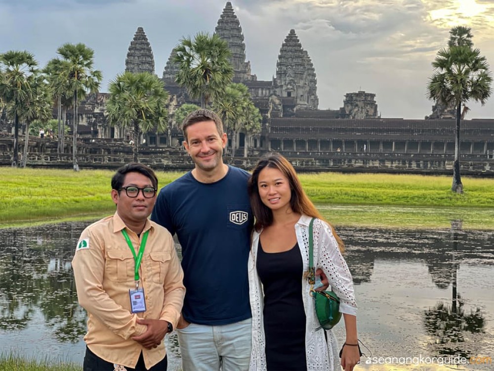 Angkor Wat Sunrise Small-Group Tour & Tonle Sap Boat Sunset | ®ExcursionMania