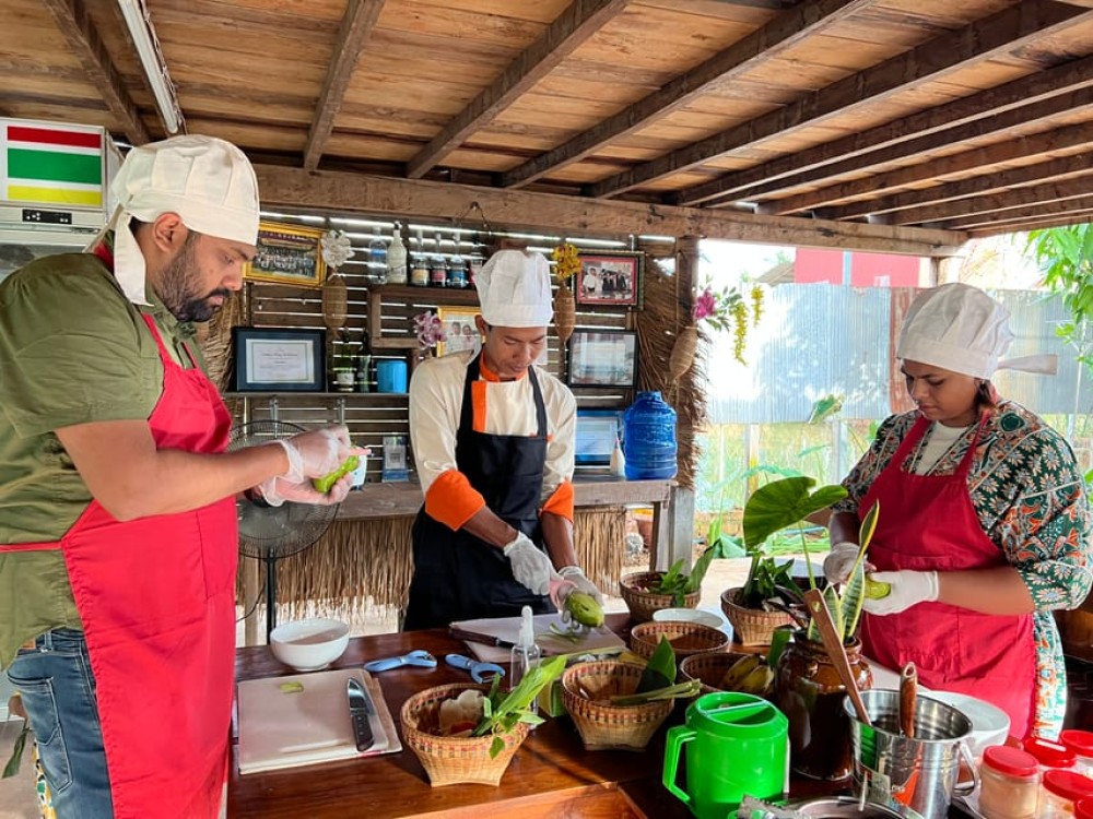 Siem Reap: Guided Day Trip to Local Village & Cooking Class | ®ExcursionMania