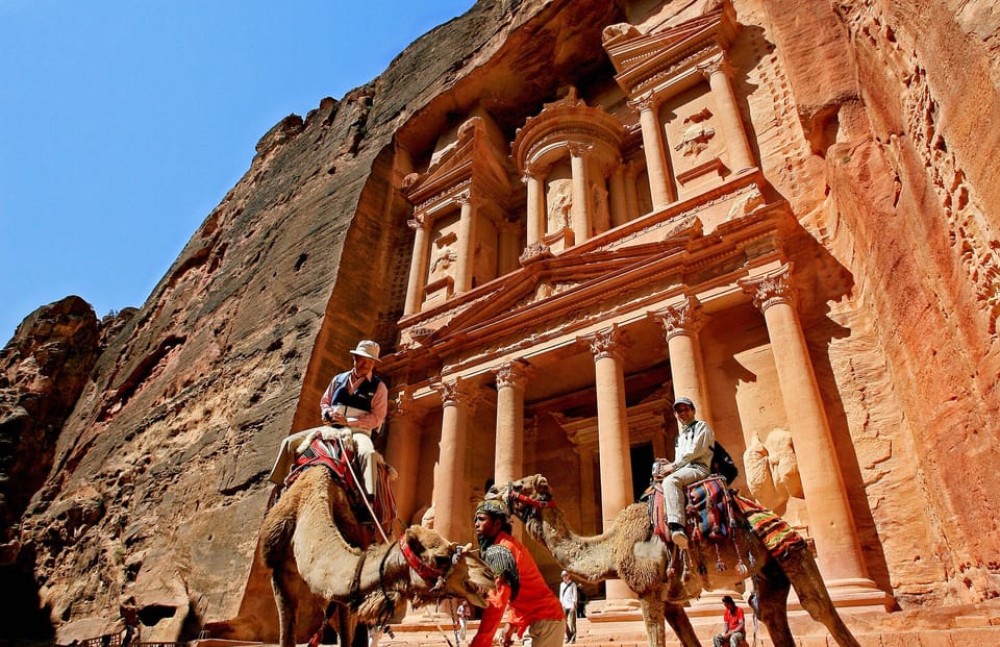 From Amman: Petra and Dead Sea Private Day Tour | ®ExcursionMania