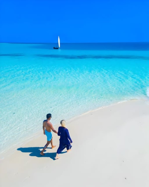 Zanzibar Safari blue: Snorkeling & Sandbank Tour With Lunch | ®ExcursionMania