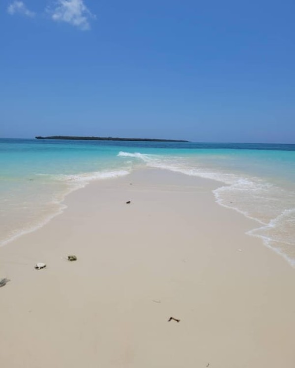 Nakupenda Sandbang Beach and Snorkeling | ®ExcursionMania