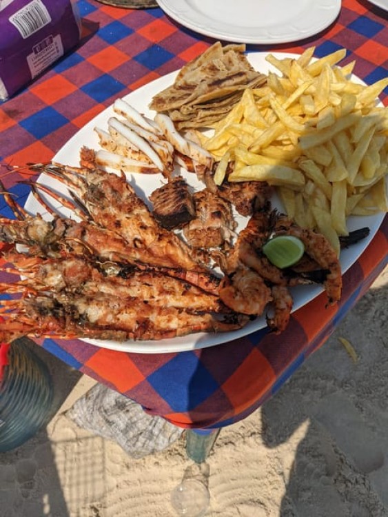 Pungume beach, sandbank BBQ and snorkeling | ®ExcursionMania