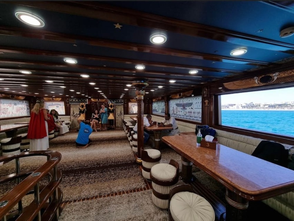 Marsa Alam: Nefertari Sunset Turtle Bay Cruise with Dinner | ®ExcursionMania