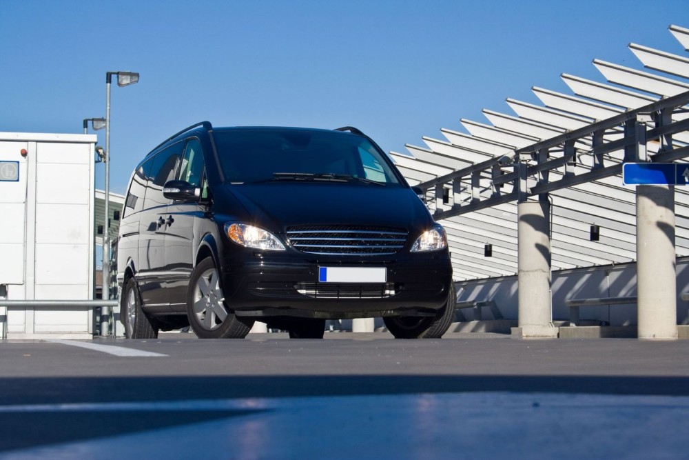 Transfer Airport - Hotel - Airport | ®ExcursionMania