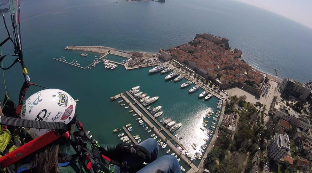 Paragliding Montenegro: Air Excursion Over Budva Old Town | ®ExcursionMania