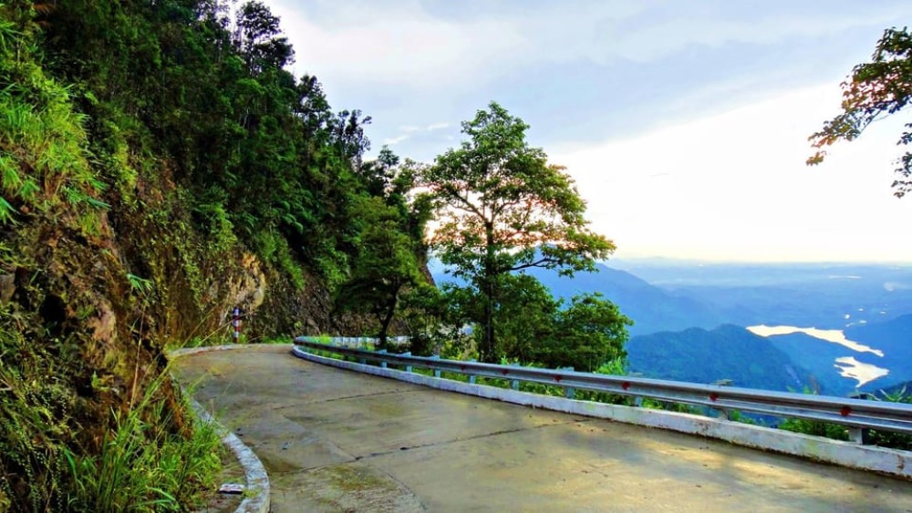 From Hue/Da Nang/Hoi An: Bach Ma National Park Trekking Tour | ®ExcursionMania