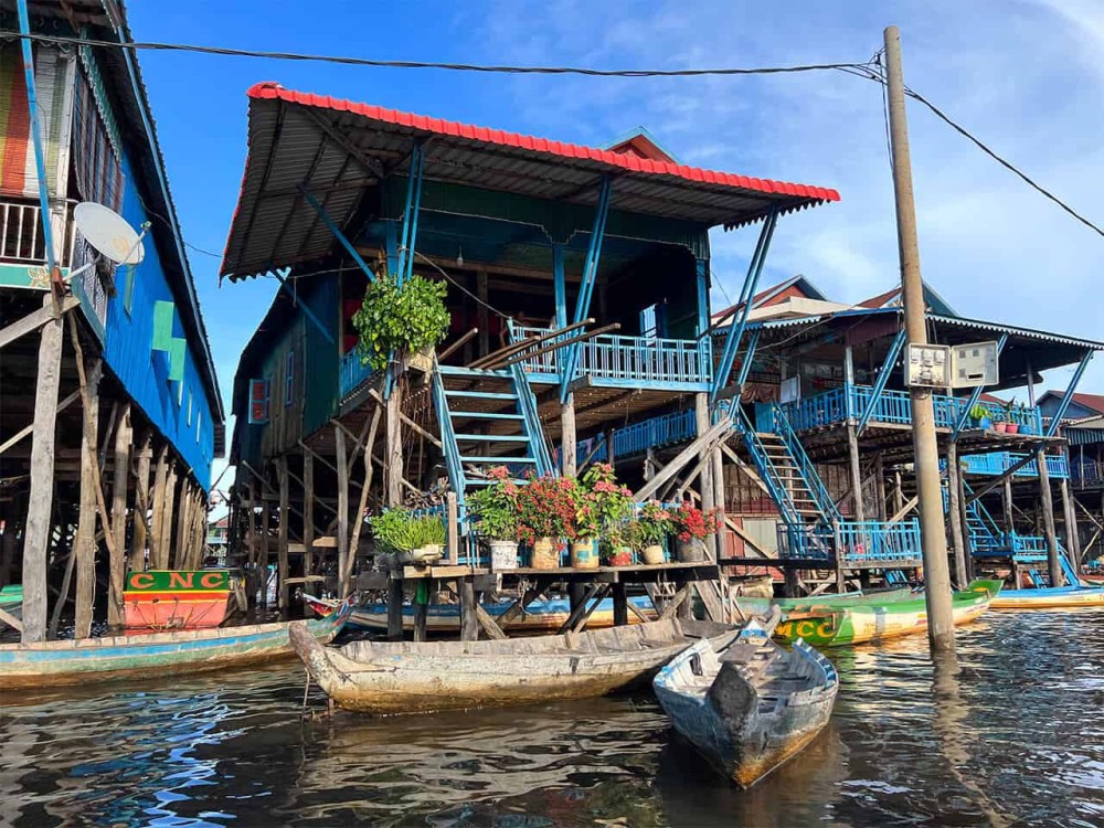 Angkor Wat: 2-Day Sunrise and Floating Village Tour | ®ExcursionMania