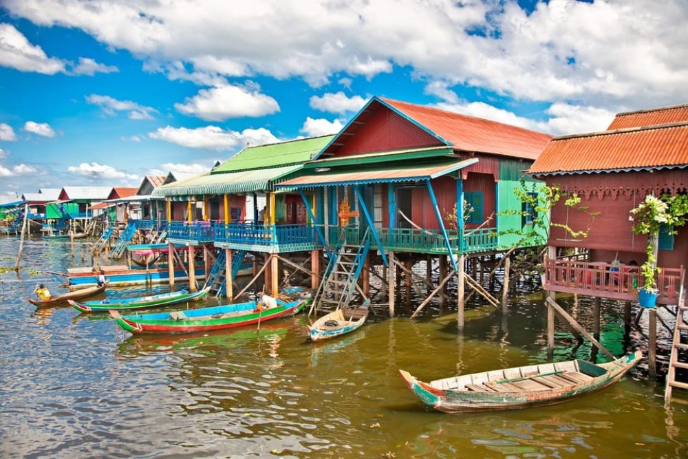 From Siem Reap: Kampong Phluk Floating Village Tour by Boat | ®ExcursionMania