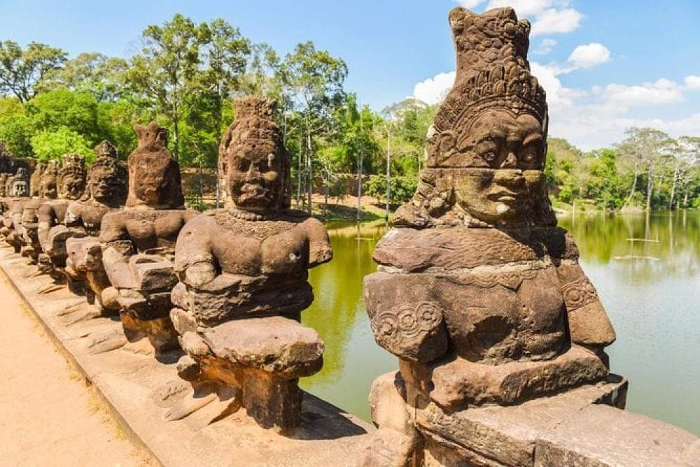 Siem Reap: Private 4-Day Angkor Wat and Phnom Kulen Tour | ®ExcursionMania