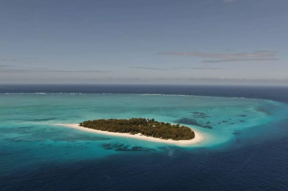 Mnemba Island, Kuza Cave, The Rock Restaurant, Paje Beach | ®ExcursionMania
