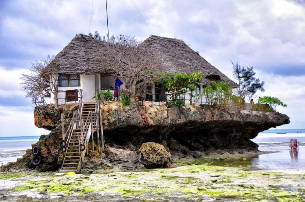 Ngonga Cave, Kuza Cave, Paje Beach, Blue Lagoon, The Rock | ®ExcursionMania