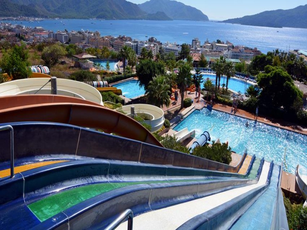 Icmeler Aqua Dream Experience: Water Park Entry & Hotel Transfers | ®ExcursionMania