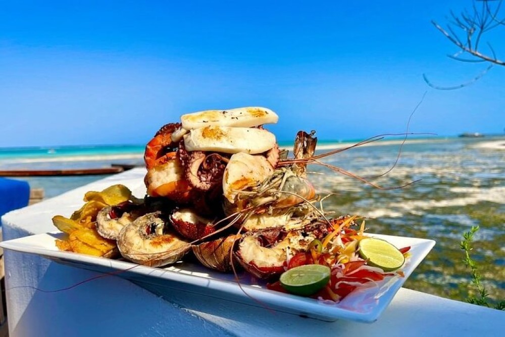 Kuza Cave, Starfish, Blue Lagoon, The Rock, Jozani Forest | ®ExcursionMania