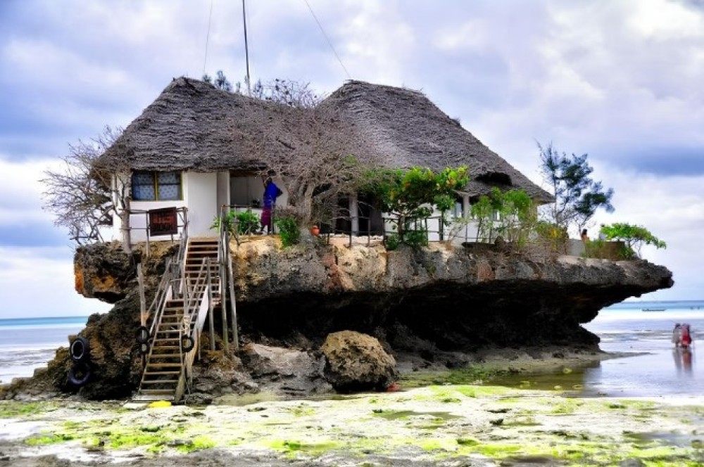 Zanzibar: Kuza Cave, Blue Lagoon, Starfish Tour | ®ExcursionMania