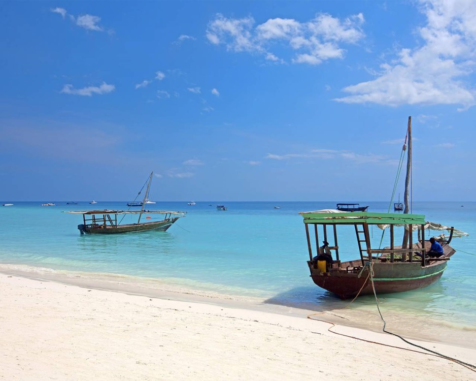 Kuza Cave, Starfish Tour, Blue Lagoon, The Rock, Paje Beach | ®ExcursionMania