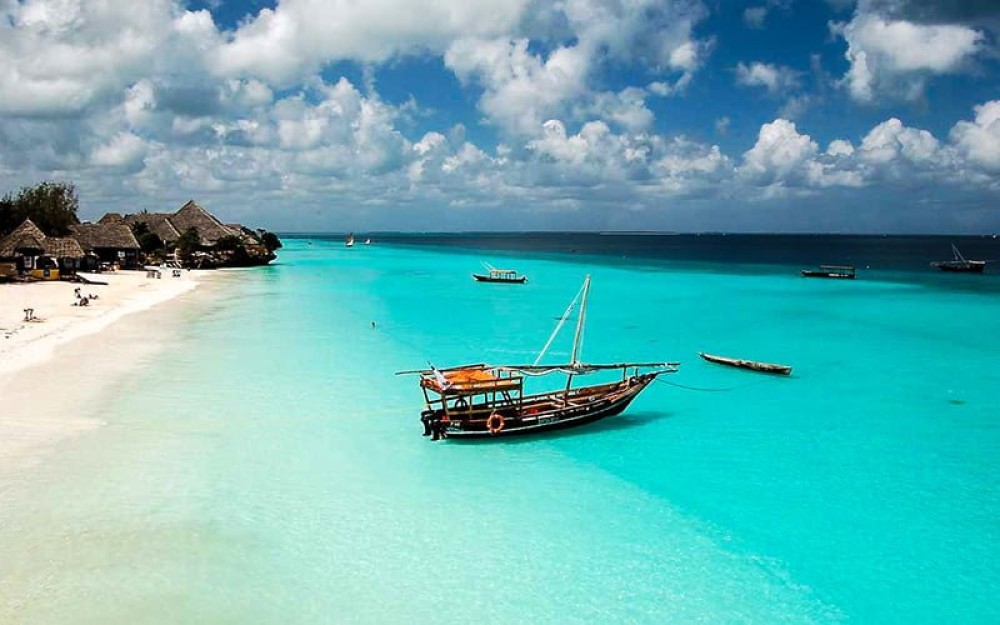 Kuza Cave, Starfish Tour, Blue Lagoon, The Rock, Paje Beach | ®ExcursionMania