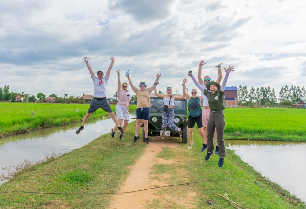 Floating Village Sunset Boat & Jeep Tour inclusive Drinks | ®ExcursionMania