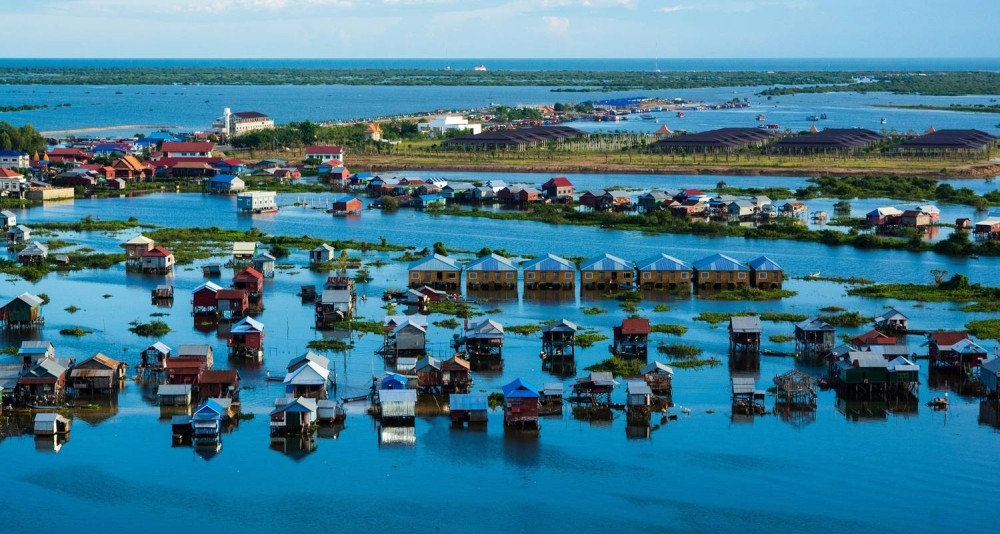Floating Village Sunset Boat & Jeep Tour inclusive Drinks | ®ExcursionMania