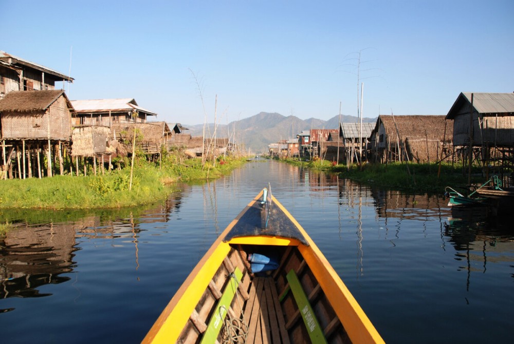 Floating Village Sunset Boat & Jeep Tour inclusive Drinks | ®ExcursionMania