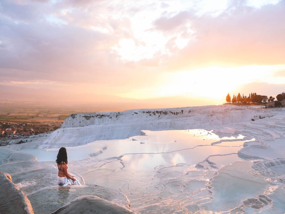 From Antalya: Full Day Salda Lake and Pamukkale Tour | ®ExcursionMania