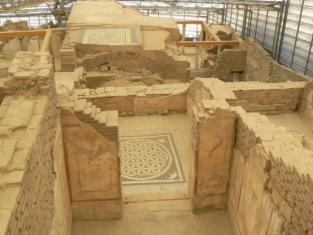 From Izmir to Ephesus: A Guided Historical Experience | ®ExcursionMania