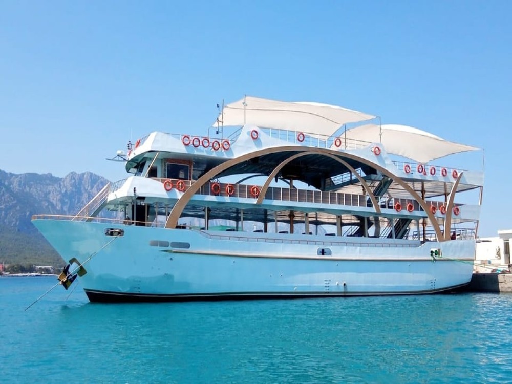 Antalya: Kemer Mega Star Boat Trip with Hotel Transfer | ®ExcursionMania