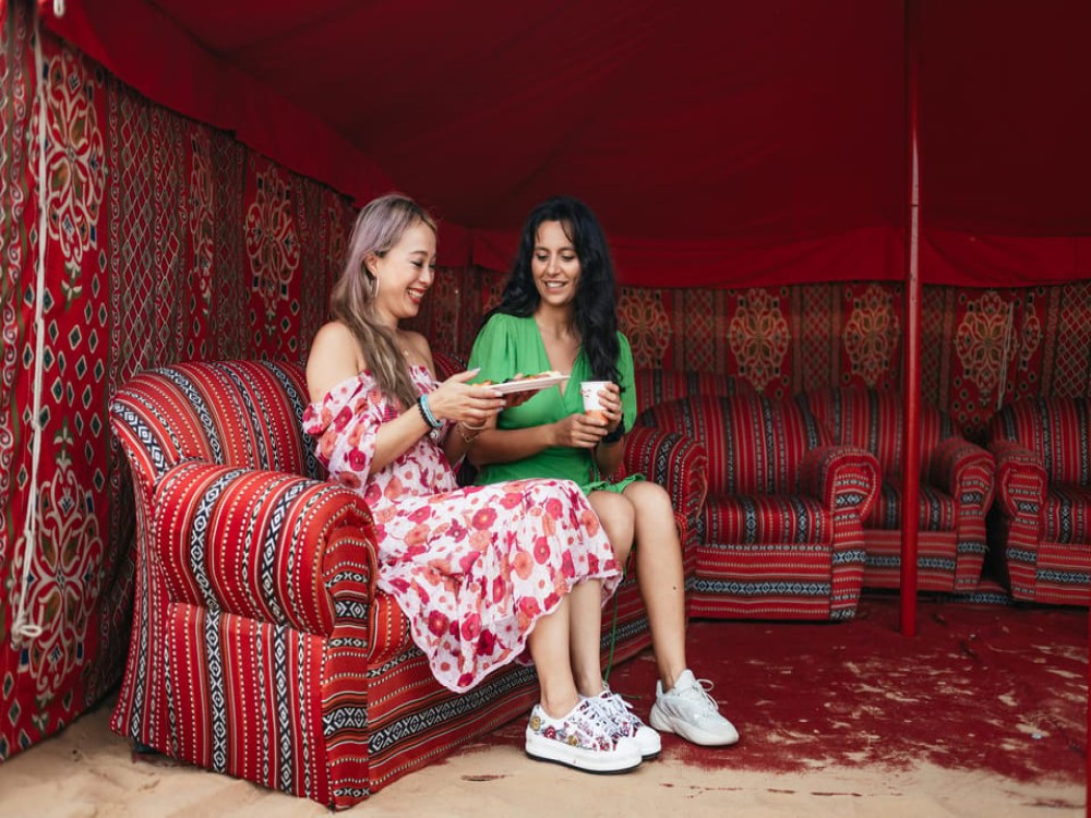 Dubai: Sunrise Balloon Flight with Camel Ride & Breakfast | ®ExcursionMania
