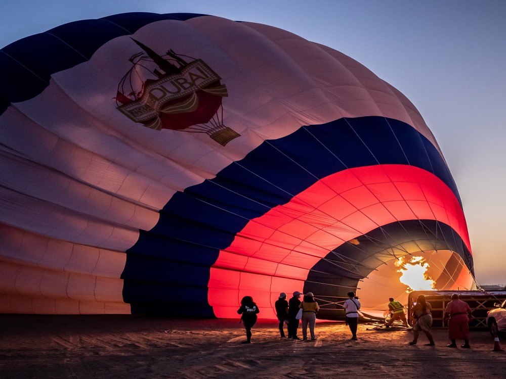 Dubai: Sunrise Balloon Flight with Camel Ride & Breakfast | ®ExcursionMania