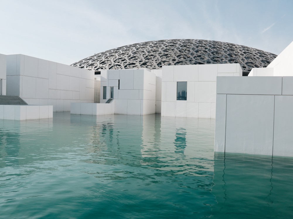 From Dubai: Abu Dhabi City Sightseeing & Sheikh Zayed Mosque | ®ExcursionMania