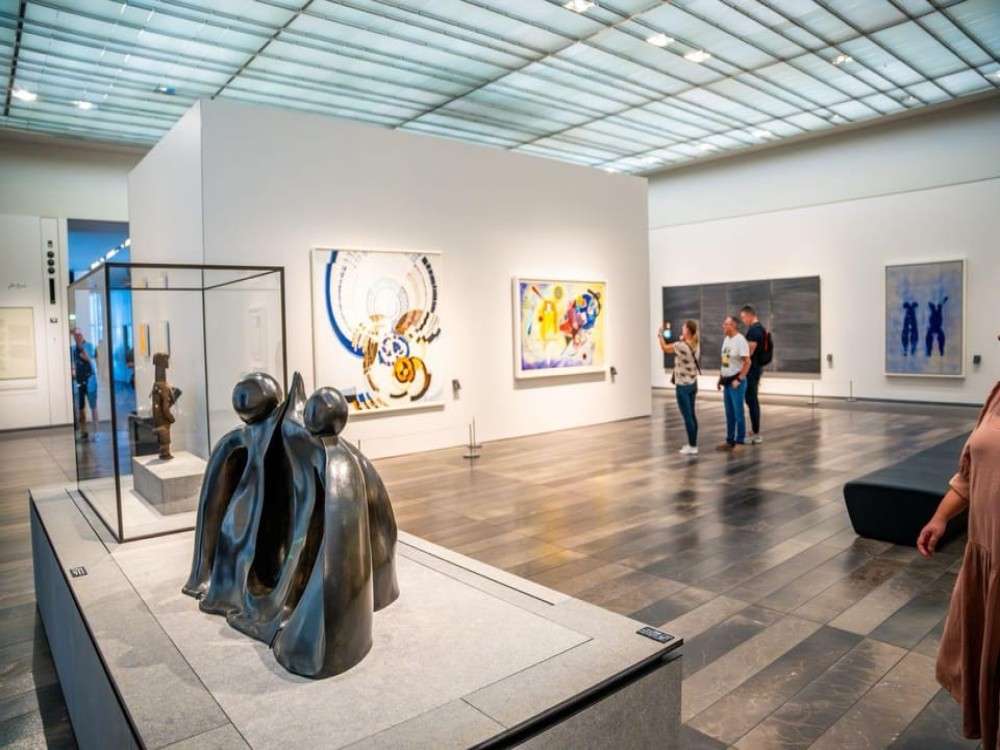 From Dubai: Abu Dhabi Grand Mosque & Louvre Museum Full-Day | ®ExcursionMania