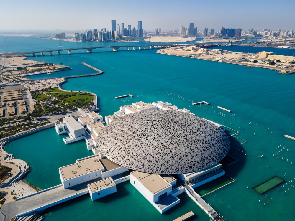 From Dubai: Abu Dhabi Grand Mosque & Louvre Museum Full-Day | ®ExcursionMania
