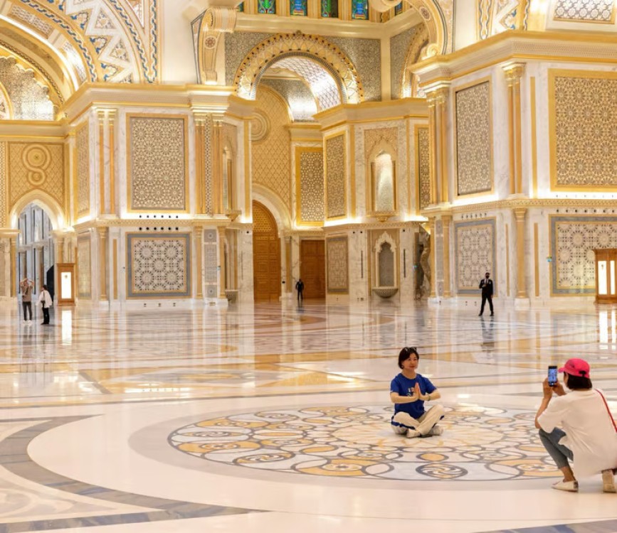 Half-Day Abu Dhabi Guided Tour With Airport & Port Pickup | ®ExcursionMania
