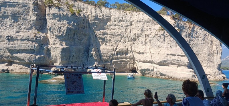 Antalya: Kemer Mega Star Boat Trip with Hotel Transfer | ®ExcursionMania