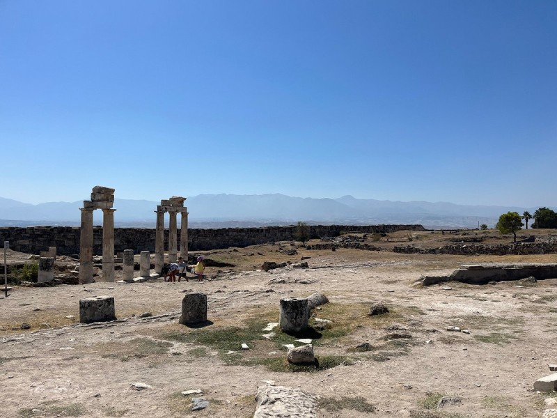 From Antalya: Full-Day Pamukkale & Hierapolis Tour w/Lunch | ®ExcursionMania